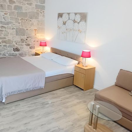 Apartment Andela Kaštela Eksteriør bilde